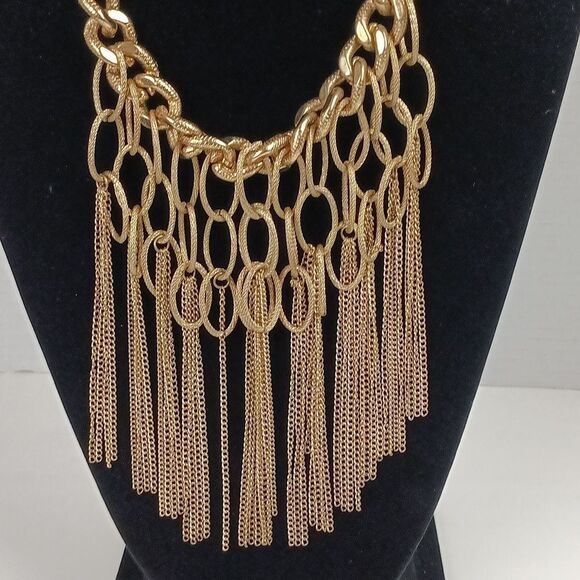 Elegant Women Chunky Gold Chain Fringe Necklace - Picture 2 of 5